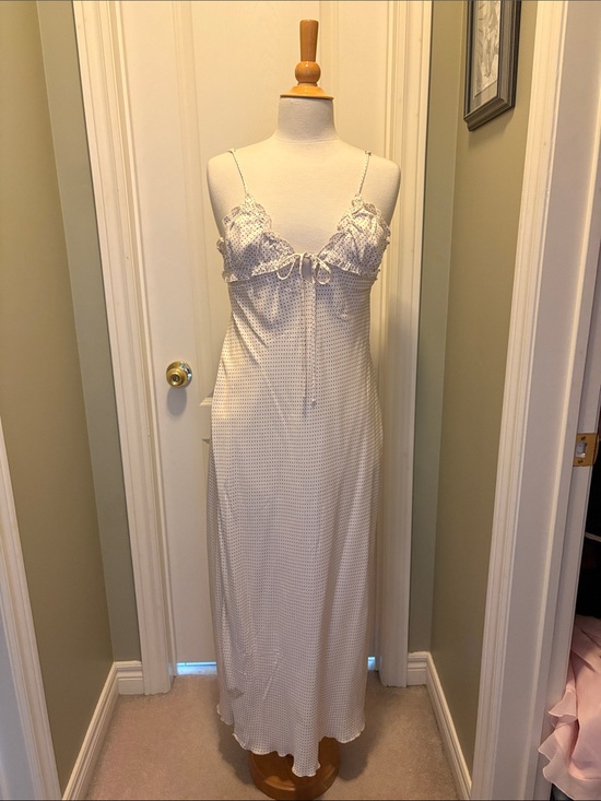 Zara Dresses & Skirts - Zara Cream Polka-Dot Lace-Trim Backless Slip Dress